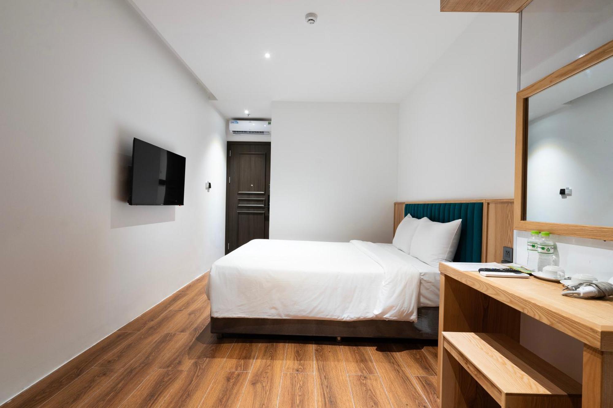 Отель Haven Hut Riverside 2*
